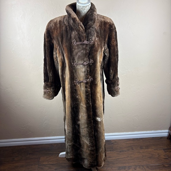 Gorgeous Phantom Sheared Beaver Full Length Fur Coat Frog Closures Andriana Furs